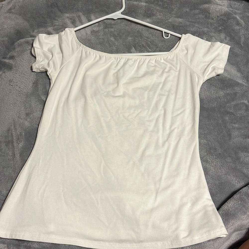 Lulus off the shoulder cream top, size medium
